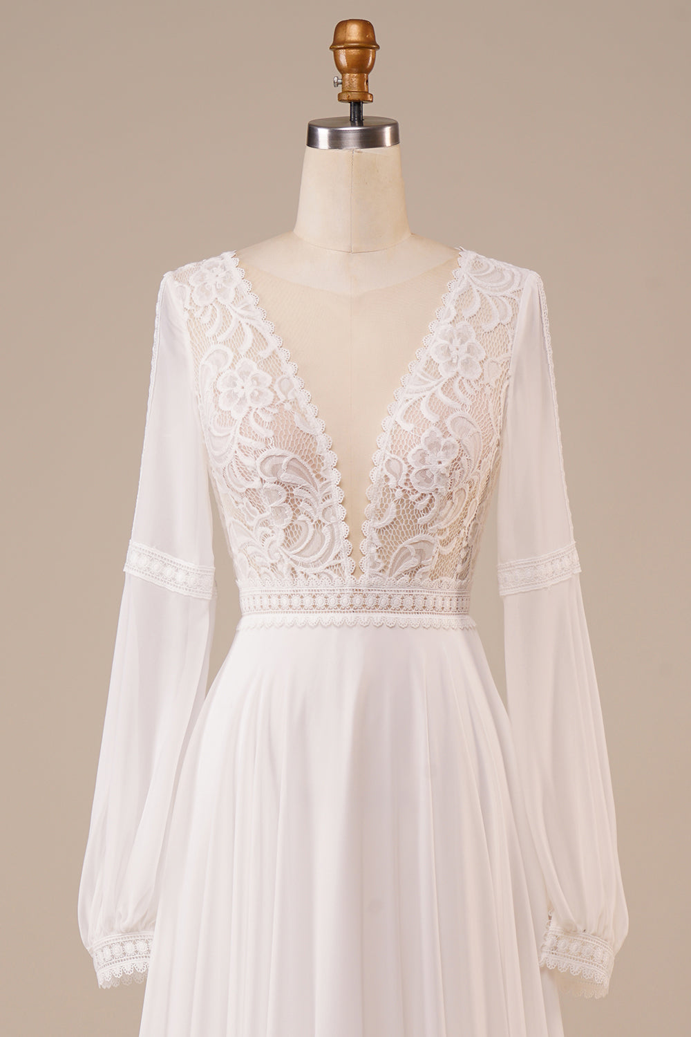 Manga larga Vestido de novia marfil con encaje