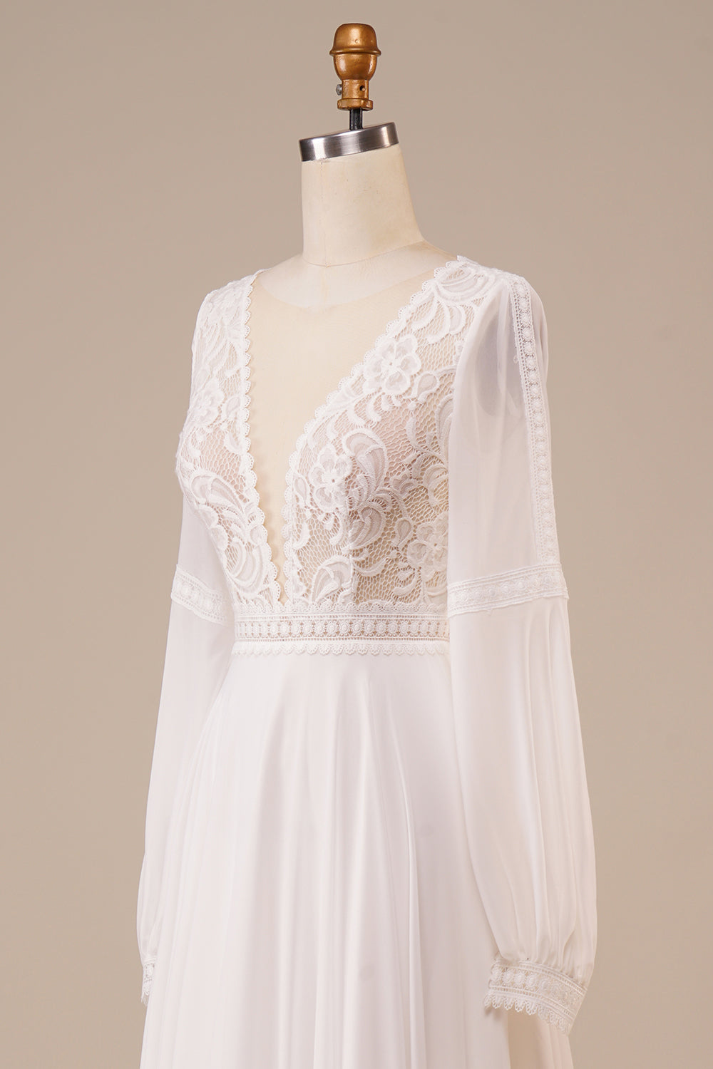Manga larga Vestido de novia marfil con encaje