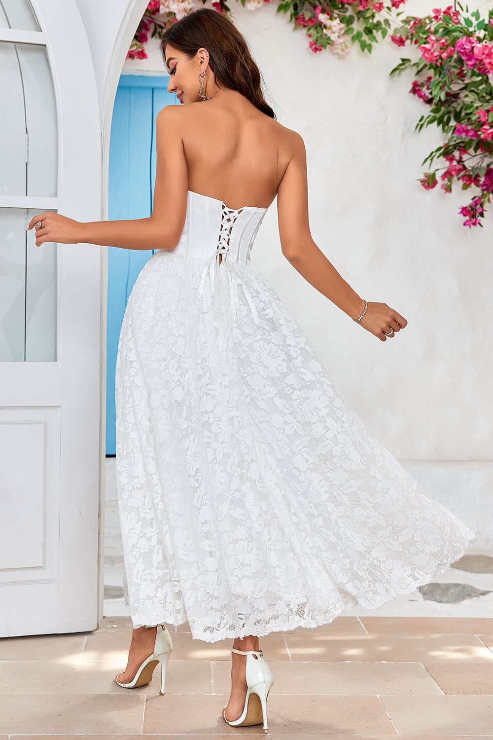 Vestido de novia de marfil sin tirantes Corsé hasta el té con encaje