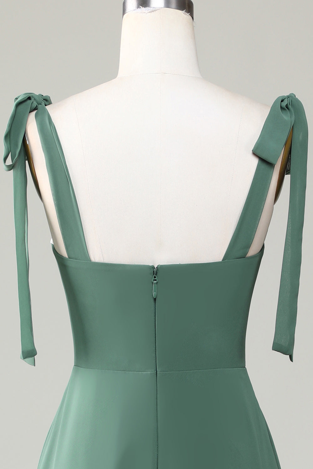 Corbata de eucalipto correas Una línea vestido de dama de honor con hendidura