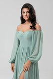 Off the Shoulder Mangas largas Vestido Bridemaid verde con hendidura
