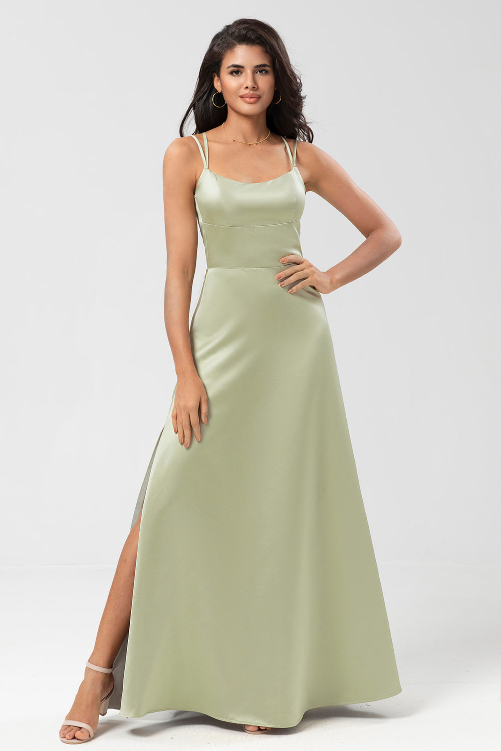 Vestido de dama de honor verde satinado con espalda con cordones