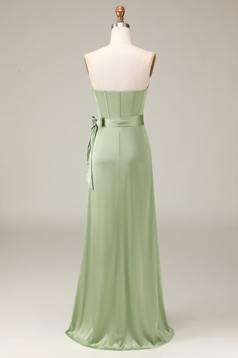 Matcha Corsé sin tirantes Vestido de dama de honor de satén de línea A con abertura