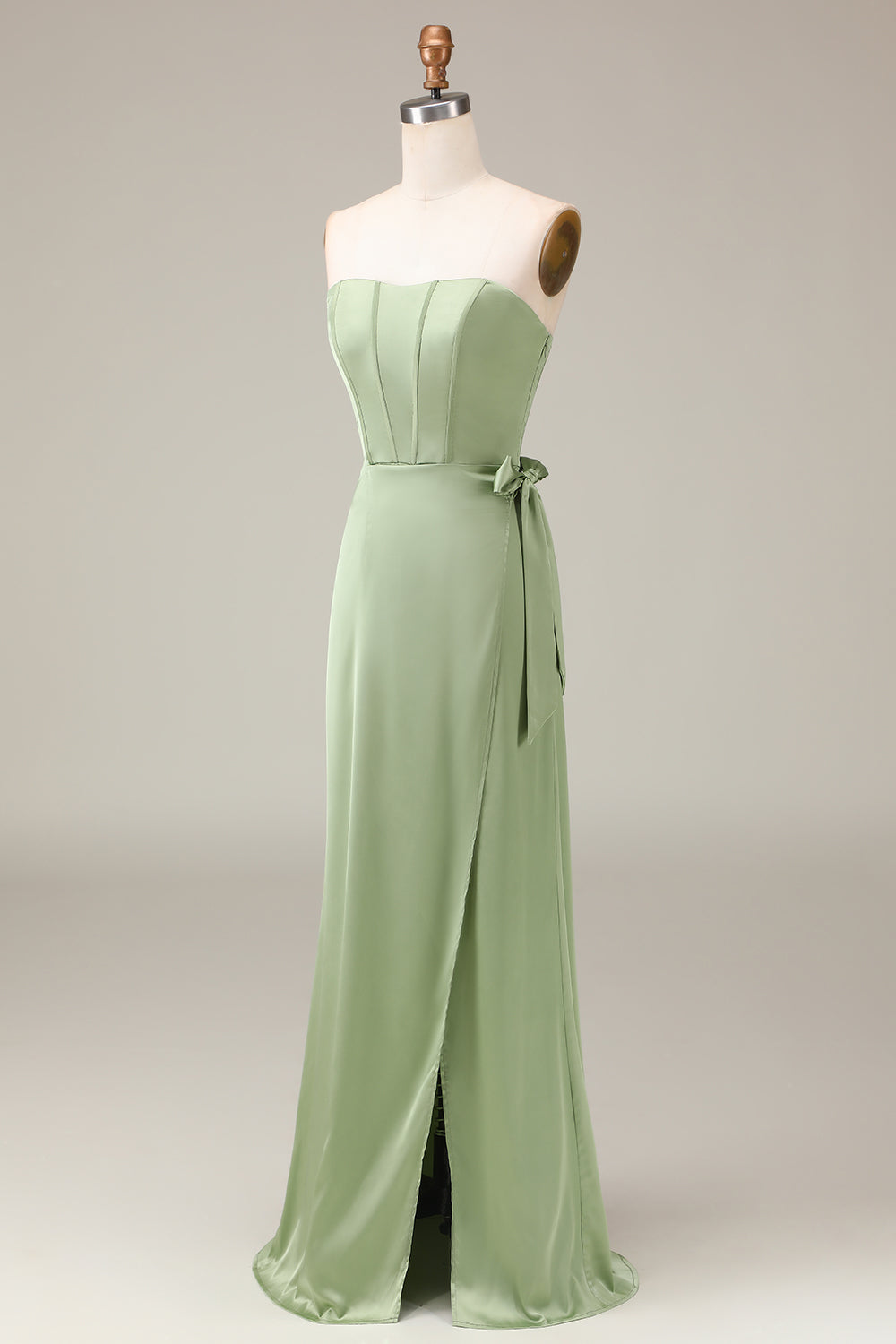 Matcha Corsé sin tirantes Vestido de dama de honor de satén de línea A con abertura