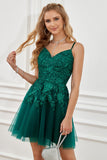 Vestido de cóctel verde oscuro escote A