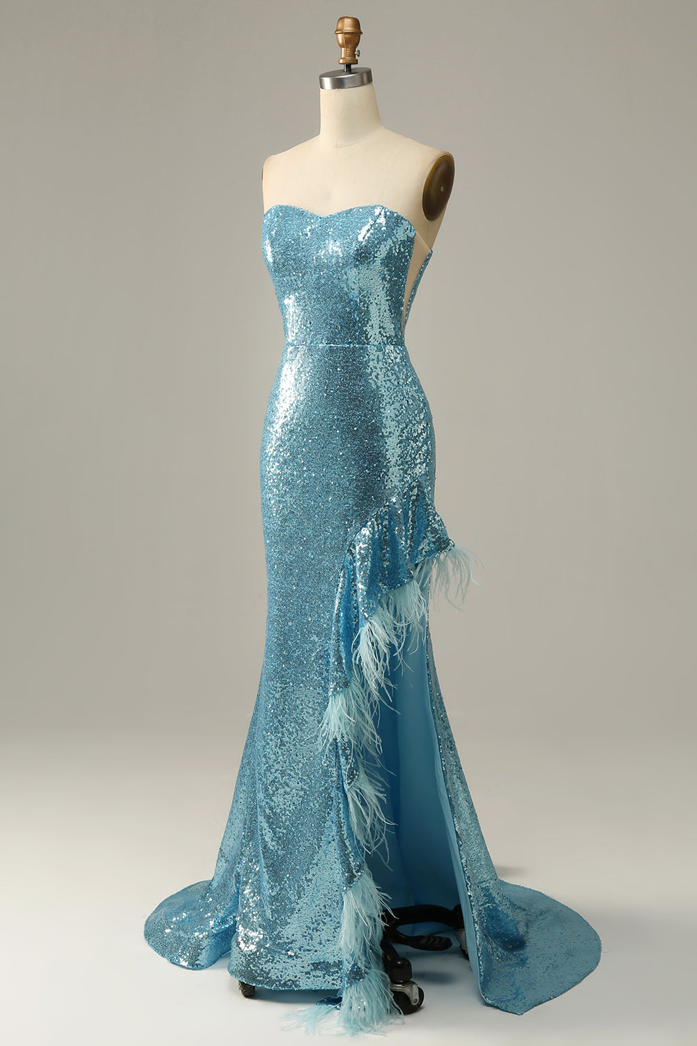Vestido de fiesta de sirena de lentejuelas azul cielo con plumas