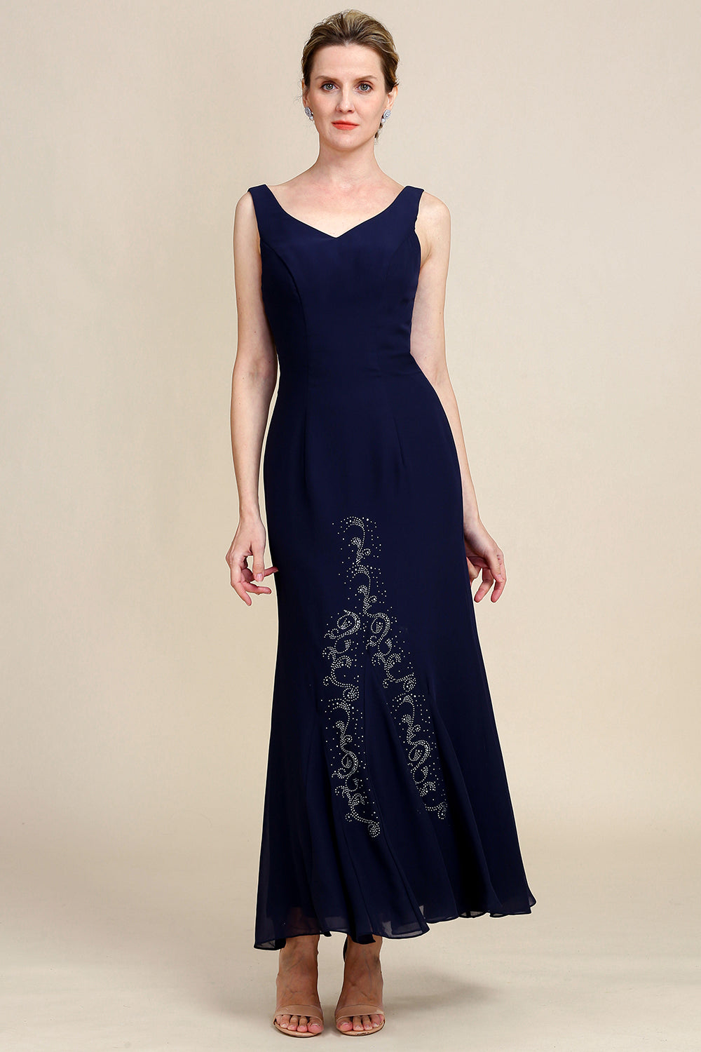 Vestido de Madrina Azul Marino Con Cuentas