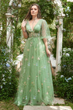 A-Línea Cuello en V Verde Vestido Largo Con Bordado