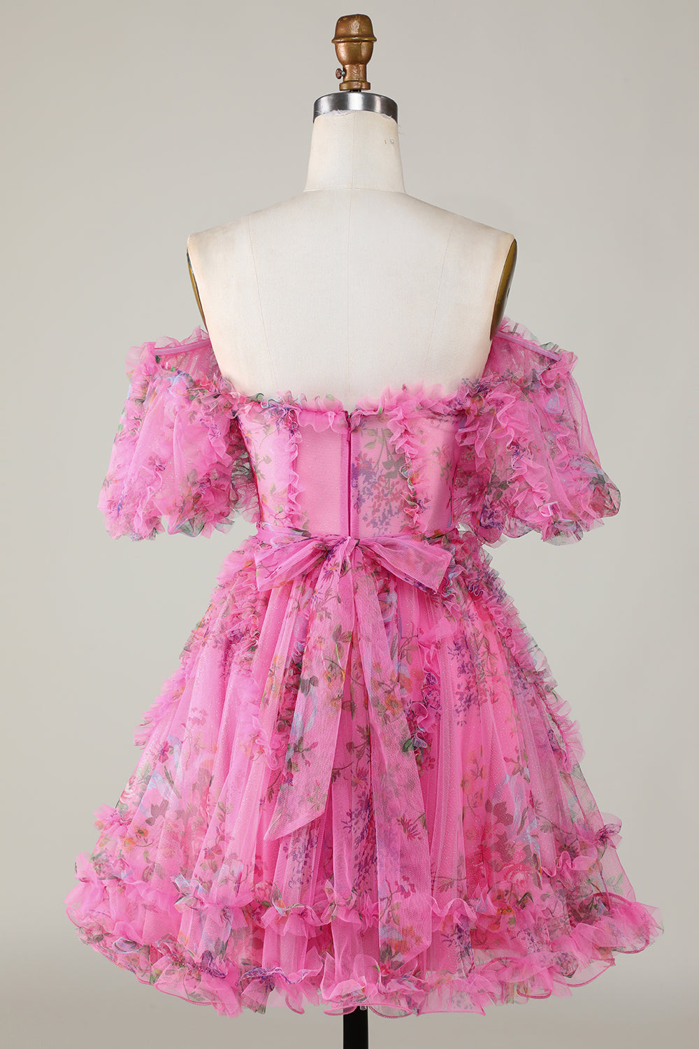 Hermosa una línea fuera del hombro Dusty Rose Tulle Short Homecoming Dress con mangas cortas