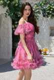 Hermosa una línea fuera del hombro Fucsia Tul Vestido corto de bienvenida con mangas cortas