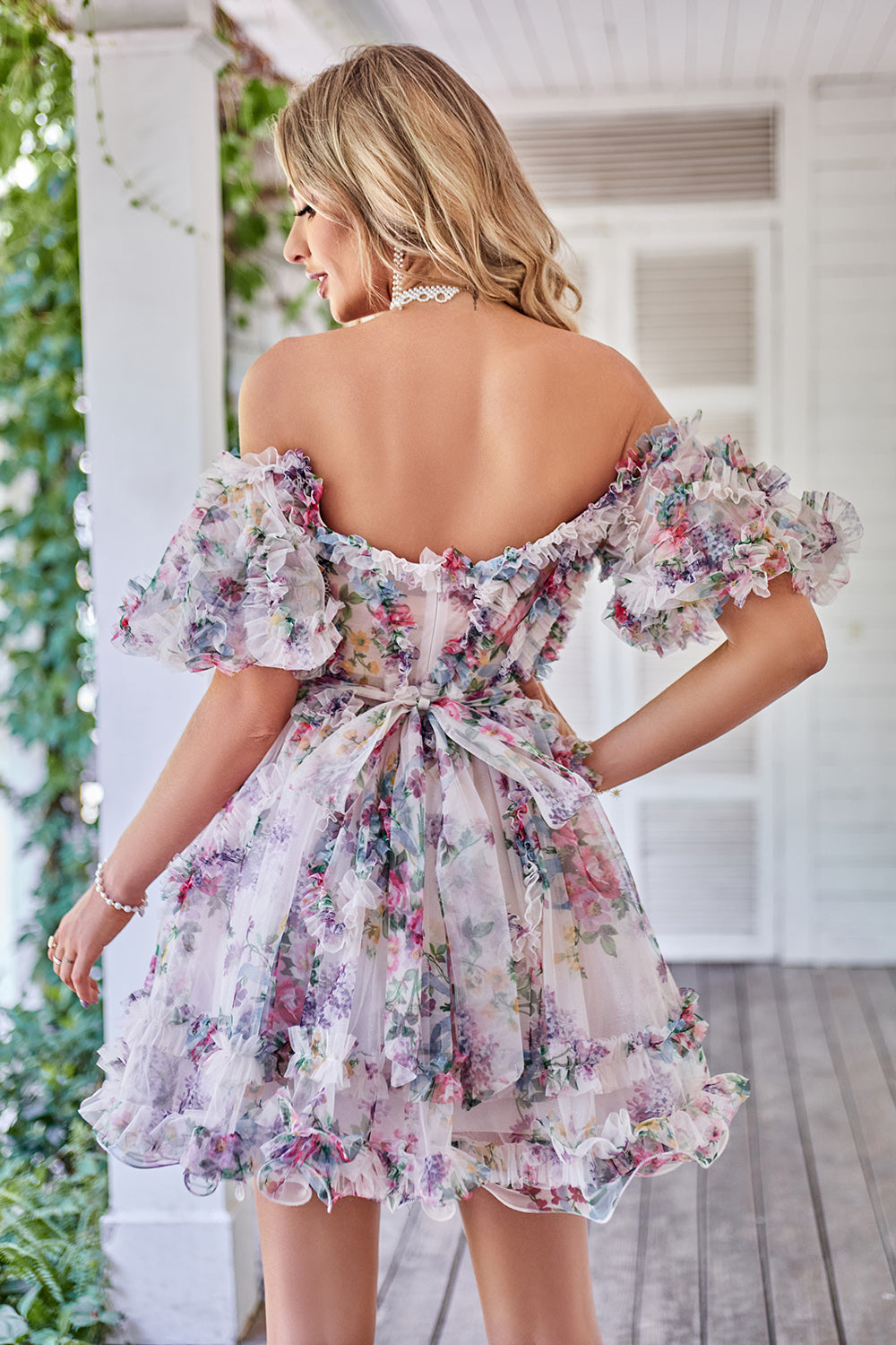 Hermosa una línea fuera del hombro Fucsia Tul Vestido corto de bienvenida con mangas cortas