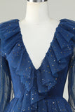 Una línea profunda V cuello azul marino vestido corto de bienvenida con volantes
