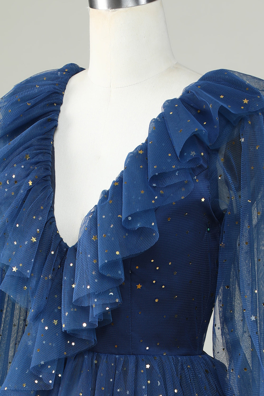 Una línea profunda V cuello azul marino vestido corto de bienvenida con volantes