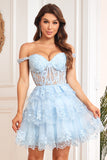 Lindo vestido corto de bienvenida con cordón azul oscuro con encaje
