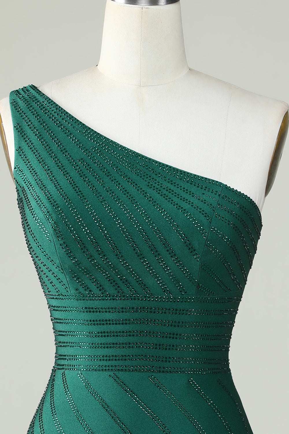 Vaina de un hombro verde oscuro Vestido corto de bienvenida con abalorios