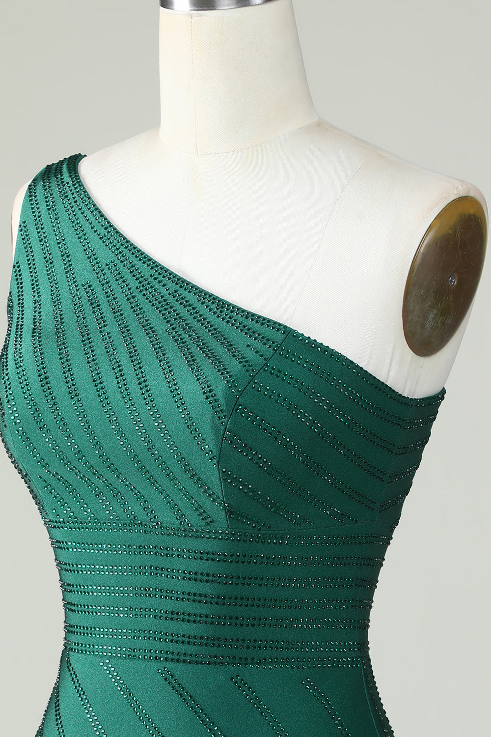 Vaina de un hombro verde oscuro Vestido corto de bienvenida con abalorios