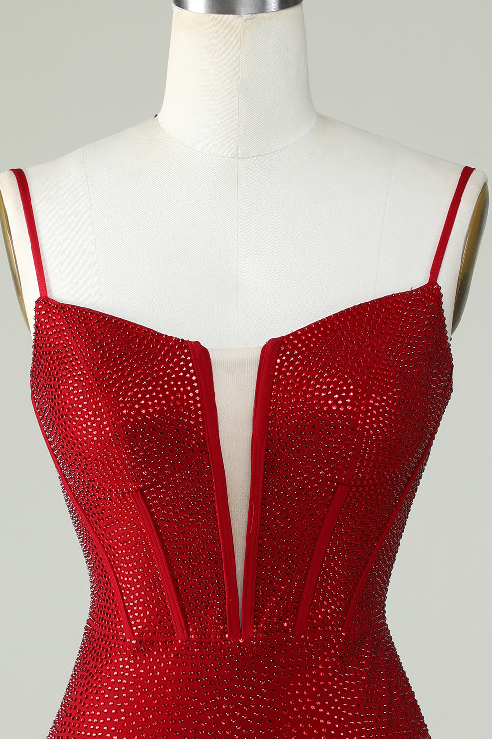 Vaina de espagueti correas rojas Vestido corto de bienvenida con abalorios