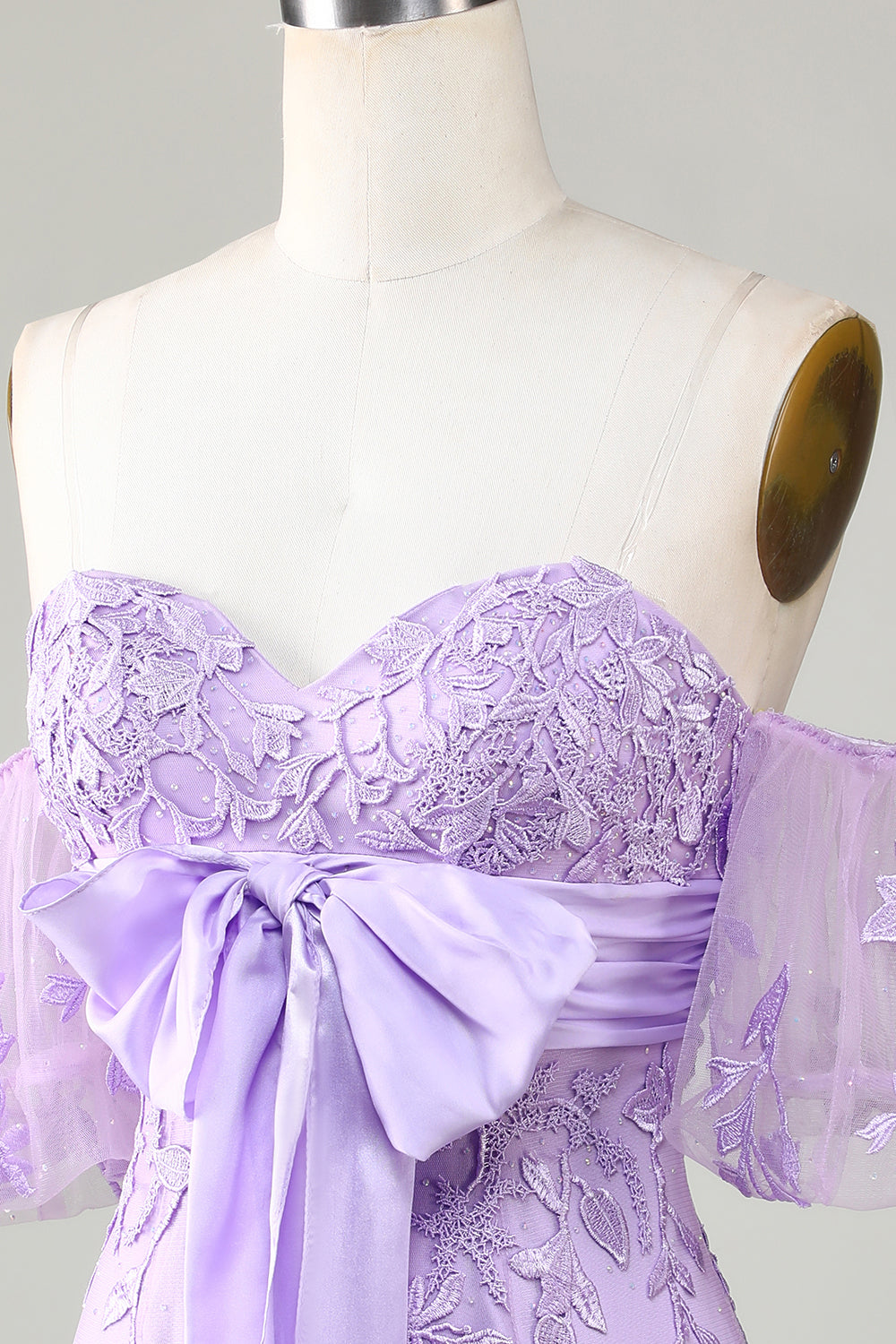 Bodycon Sweetheart Purple Short Homecoming Dress con Bowknot