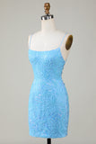 Vestido corto de bienvenida ajustado con cuentas azules brillantes
