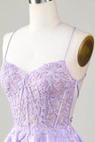 Corsé púrpura A-Line satinado corto Homecoming vestido con encaje