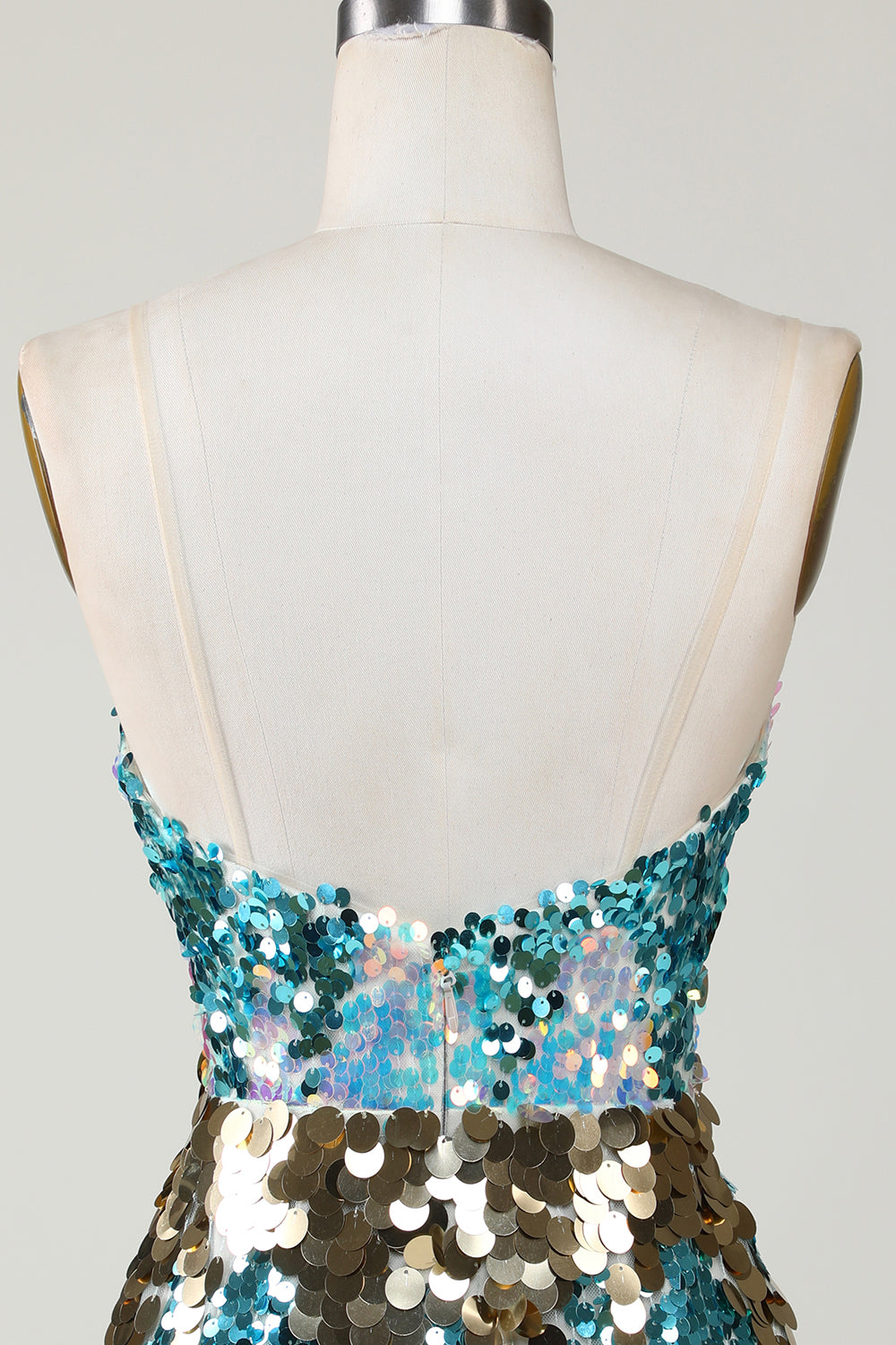 Vestido corto de lentejuelas azul brillante ajustado a casa