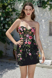 Vestido Negro de Cóctel Con Apliques