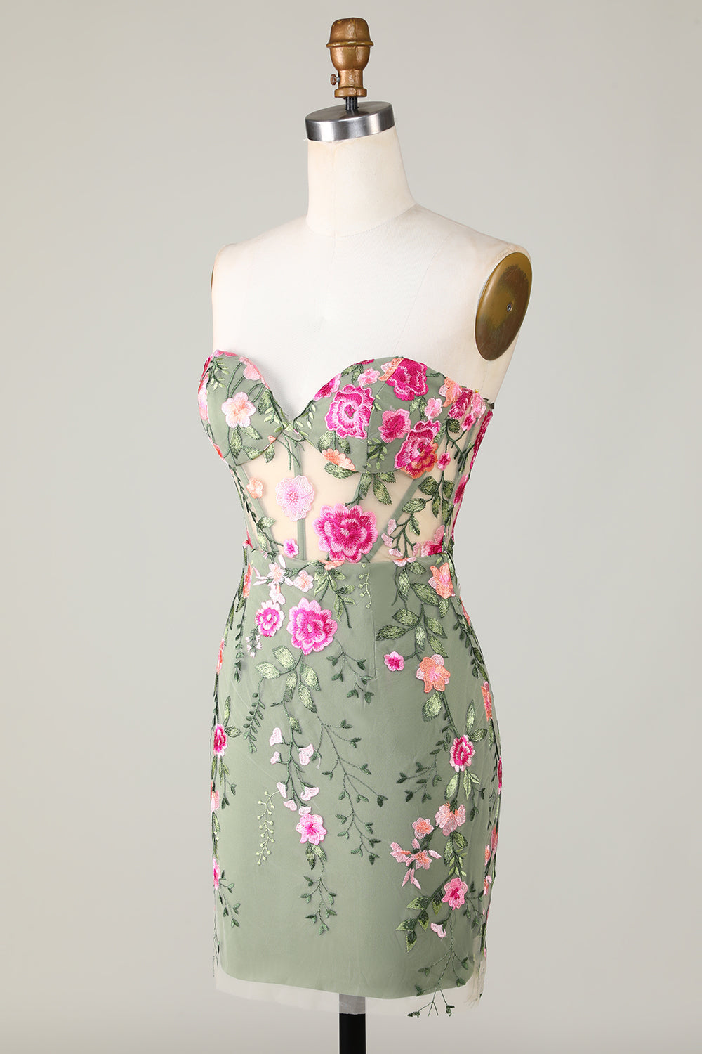 Vestido Negro de Cóctel Con Apliques