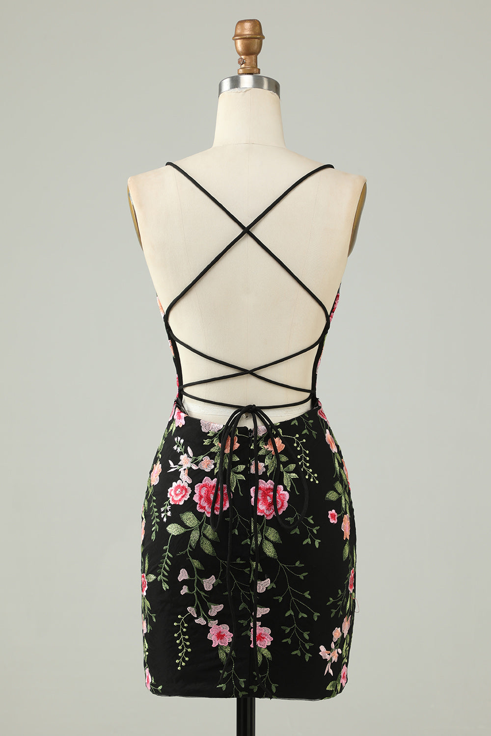 Correas de espagueti negro Bodycon Homecoming vestido con apliques