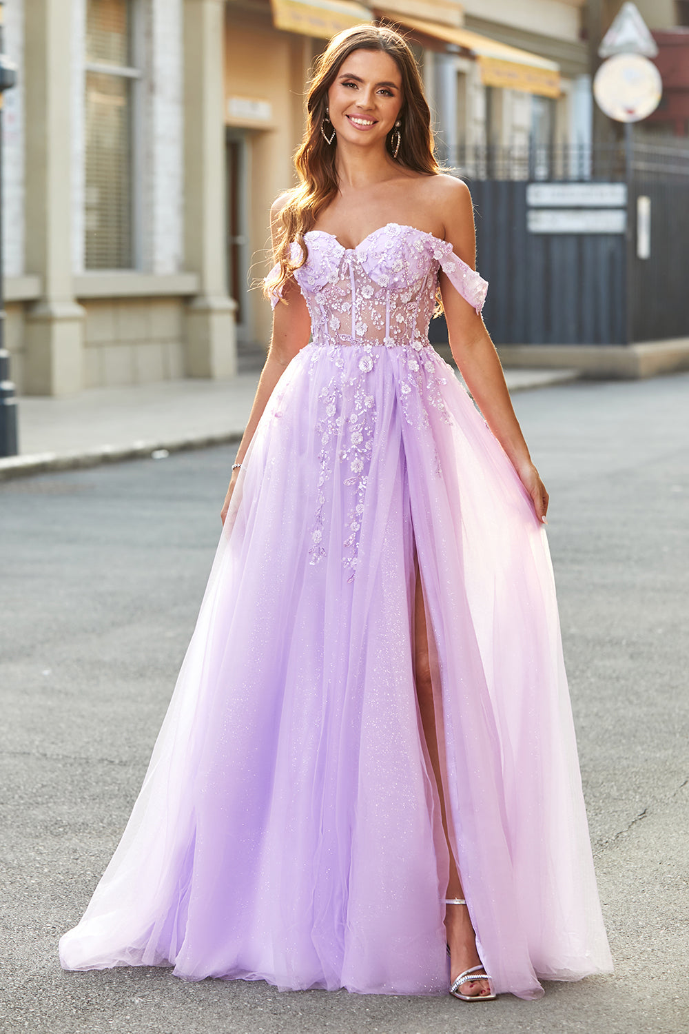 Vestido de fiesta con corsé de cuentas lila de línea A con hombros descubiertos