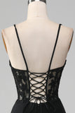 Vestido de fiesta con corsé de tirantes de espagueti de sirena negro con apliques