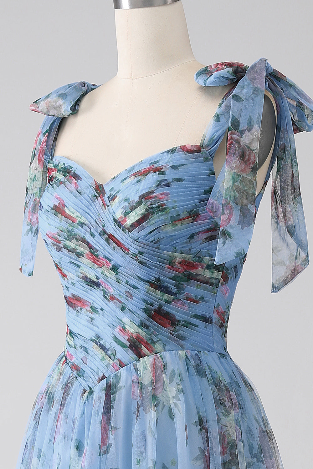 Vestido de fiesta largo con tirantes ajustables estampados en lavanda de una línea