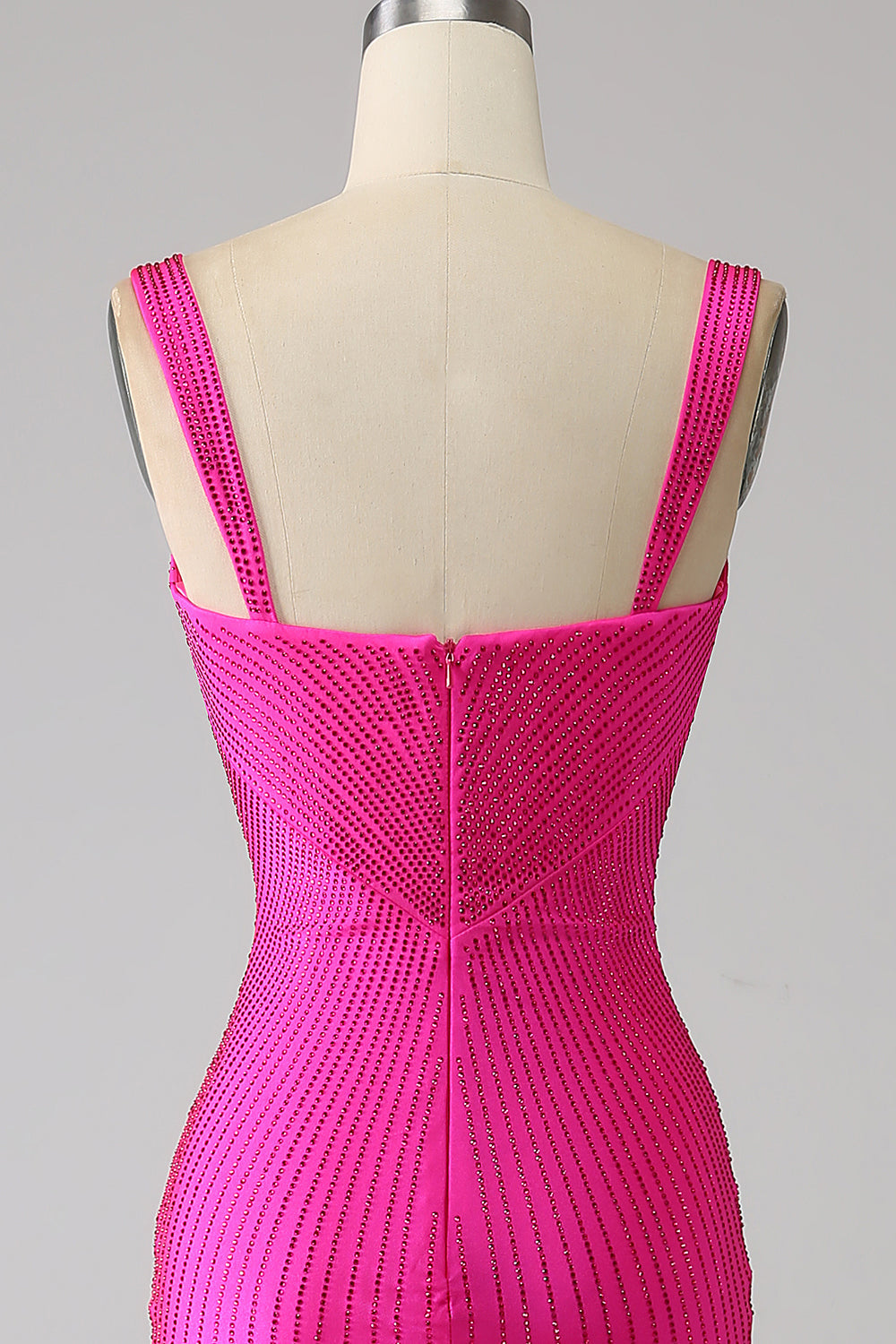 Vestido de fiesta rosa intenso de sirena brillante con hueco