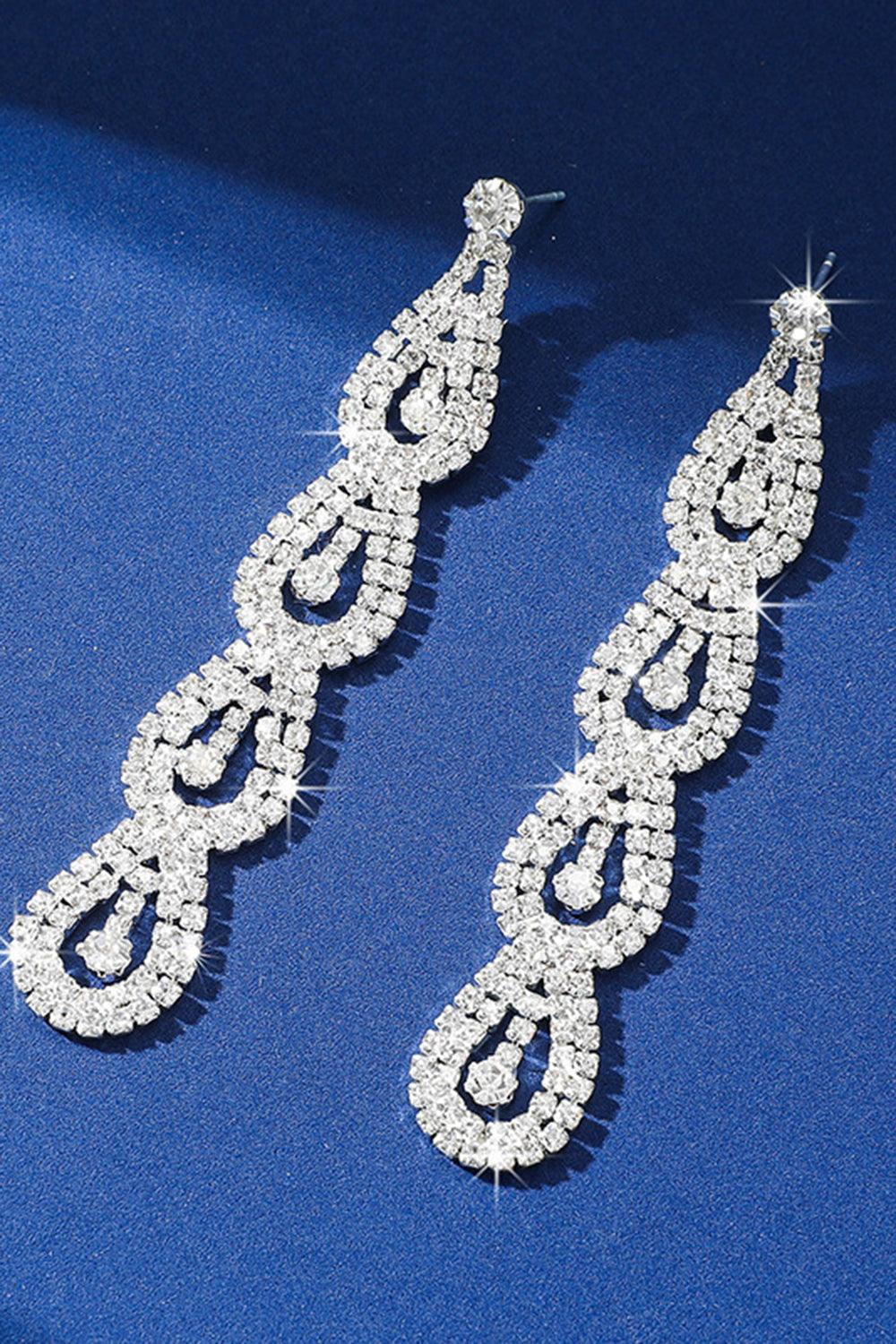 Vestido de fiesta con corsé de purpurina azul real con abalorios con accesorio