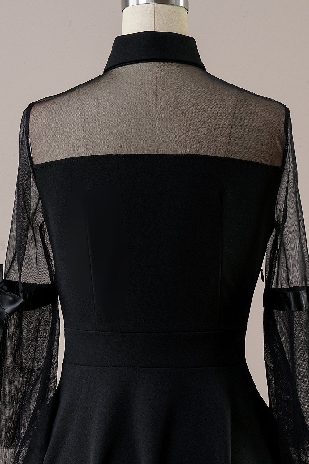 Negro vestido de época de Halloween