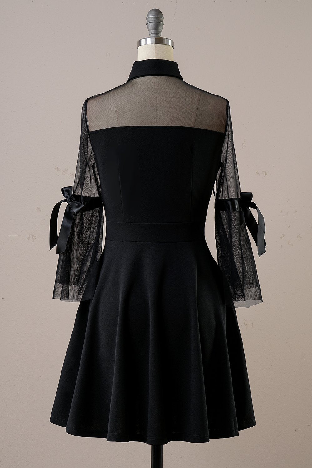 Negro vestido de época de Halloween