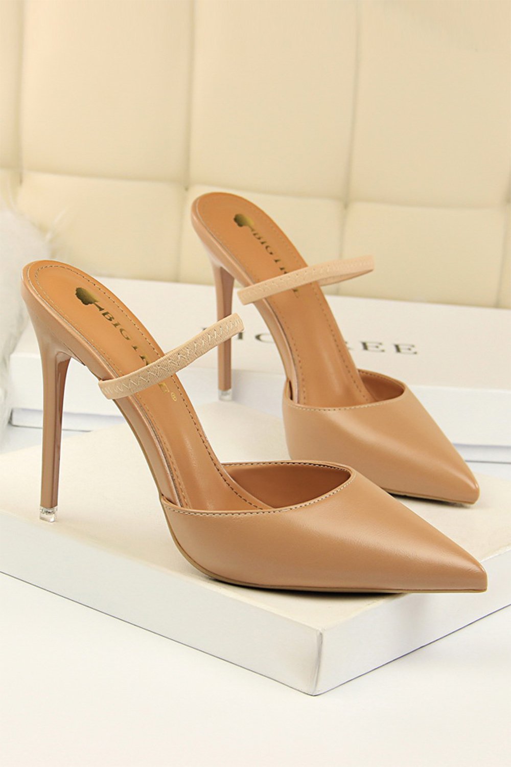 Tacones puntiagudos de albaricoque Stilcot