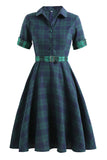 Vestido a cuadros verdes de la década de 1950
