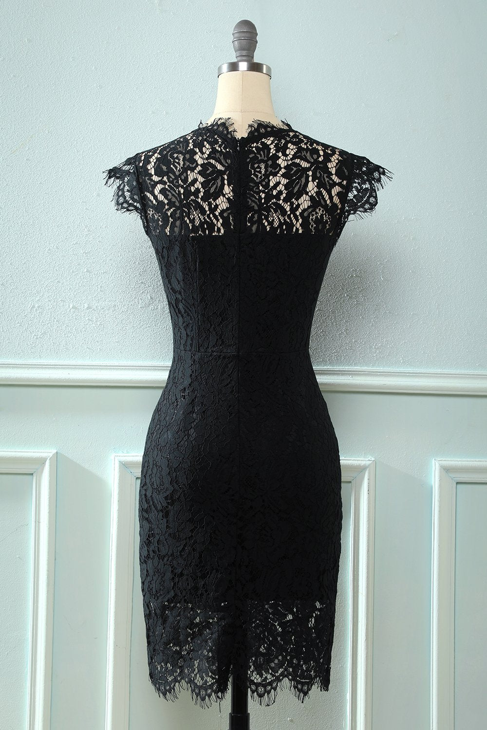 Vestido de encaje bodycon negro