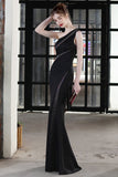 Vestido de fiesta de sirena negra con cuentas