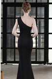 Vestido de fiesta de sirena negra con cuentas