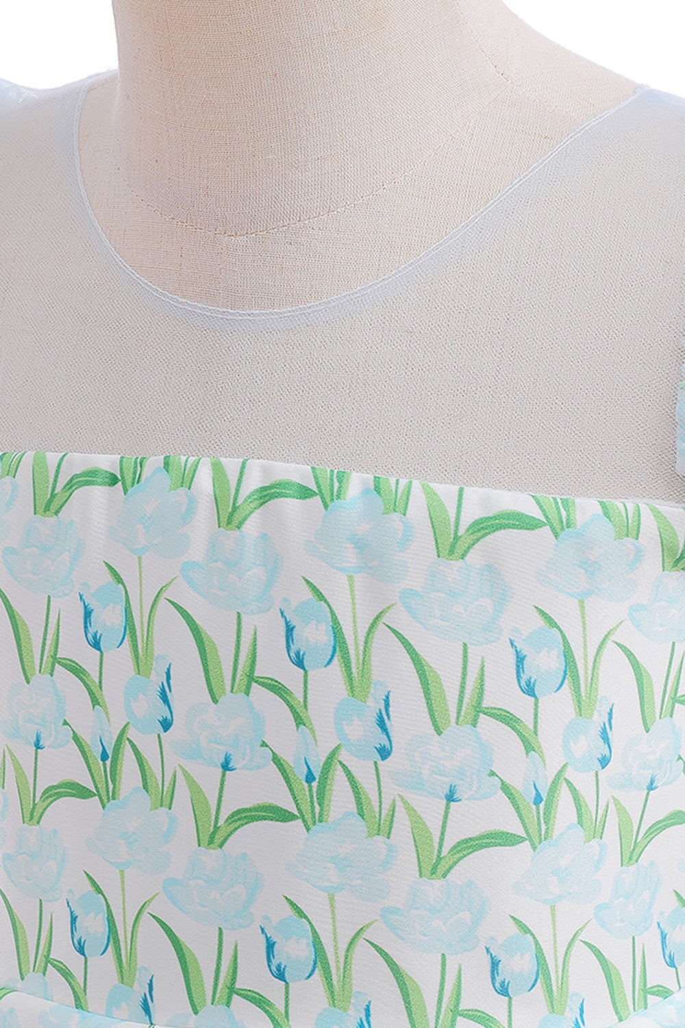 Vestido de niña de flores con estampado de flores rosas