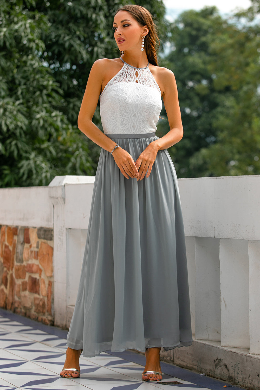 Vestido largo con espalda abierta gris