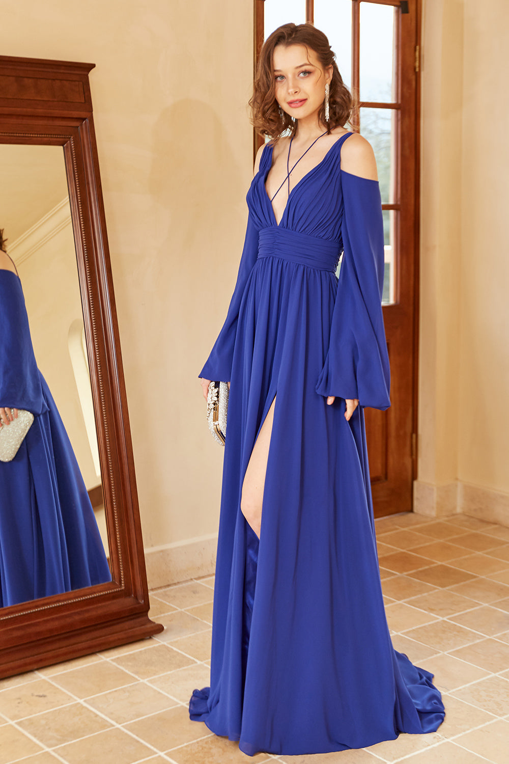 Una línea fuera del hombro Vestido de fiesta royal blue con frente dividido