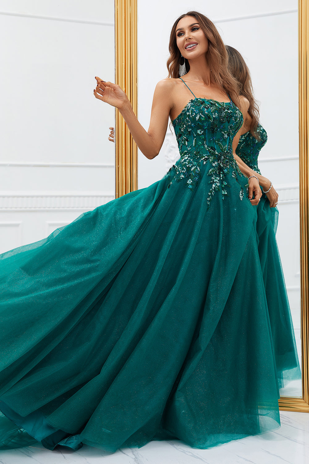 Vestido de Baile Largo Tul Verde Oscuro Apliques