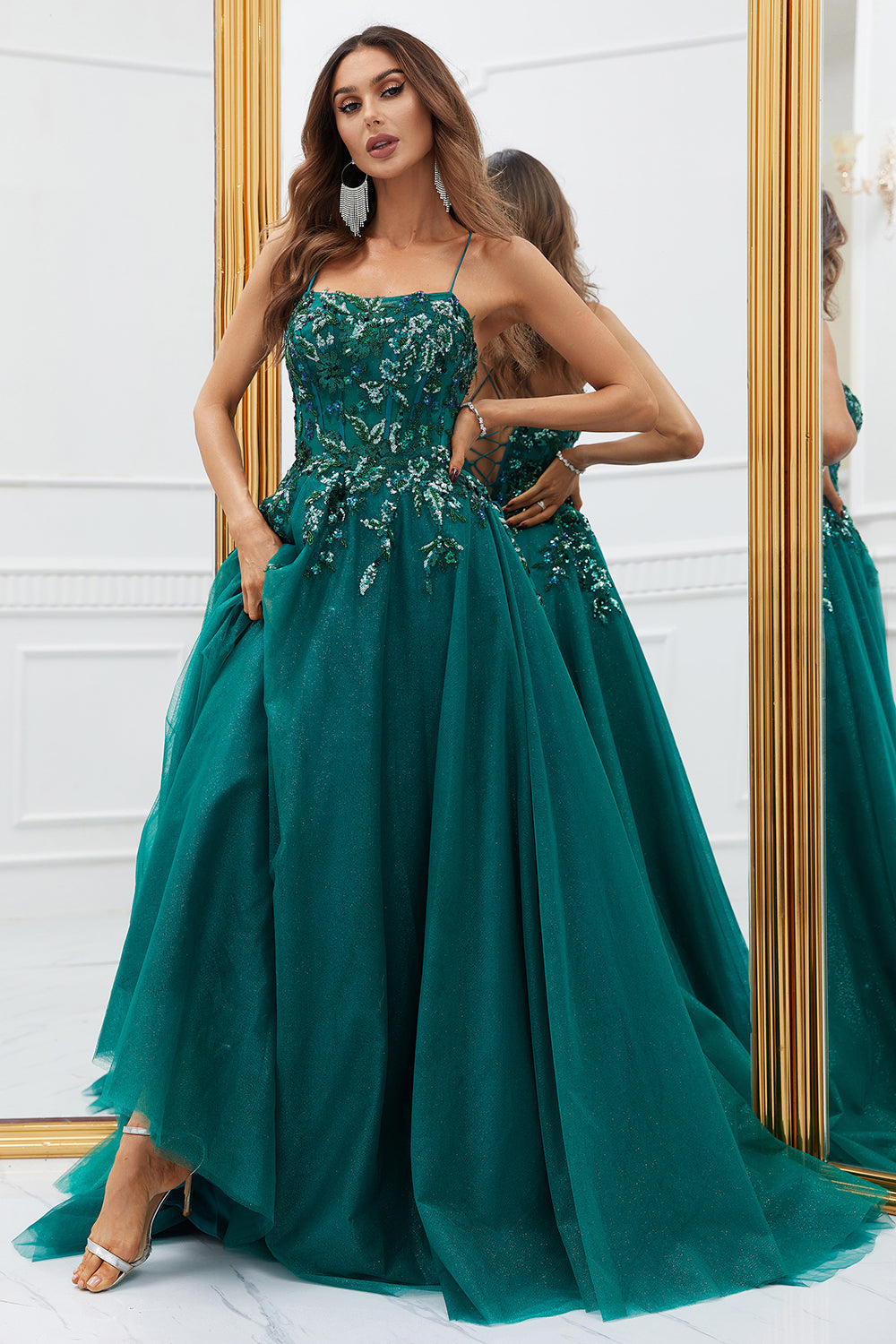 Vestido de Baile Largo Tul Verde Oscuro Apliques