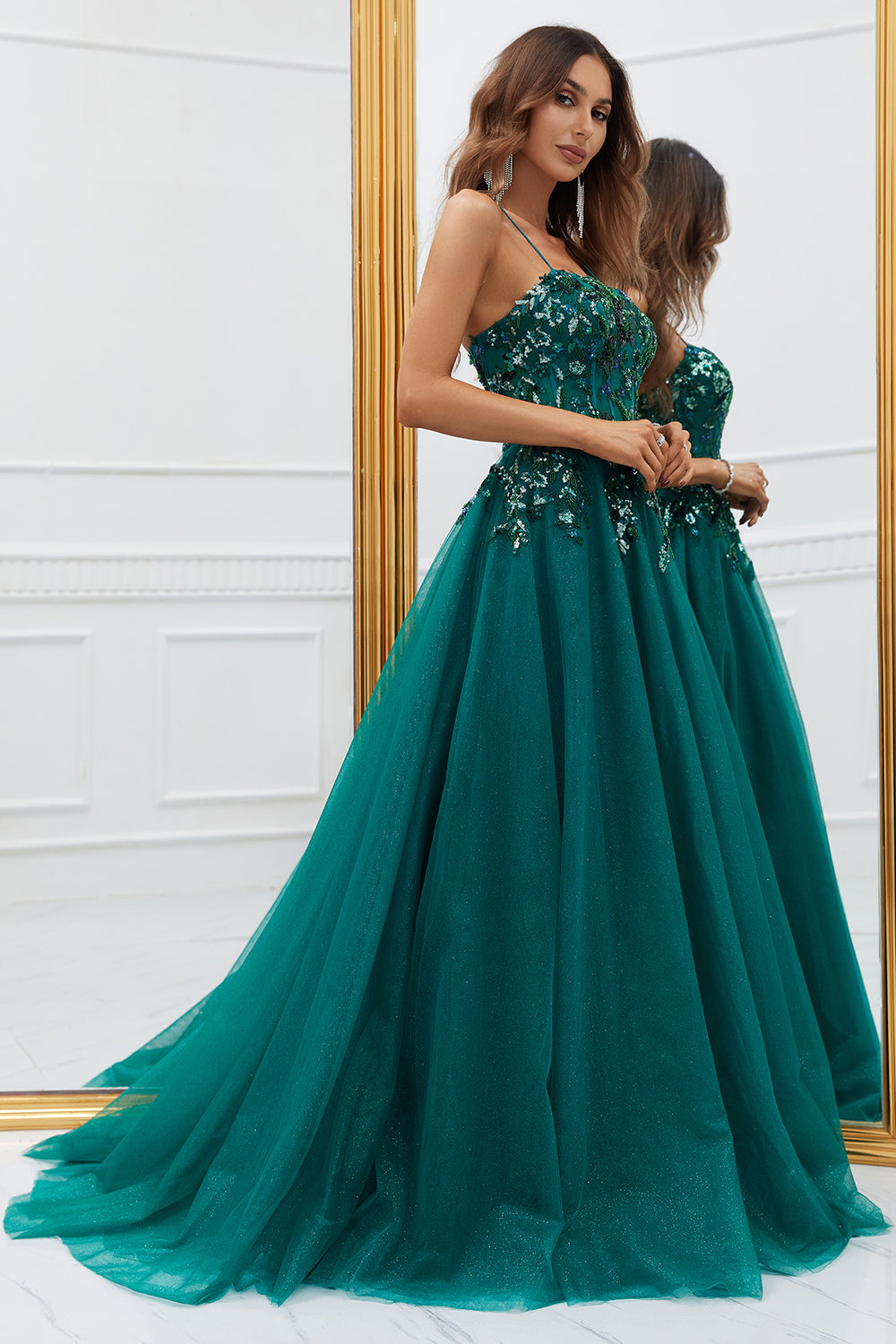 Vestido de Baile Largo Tul Verde Oscuro Apliques