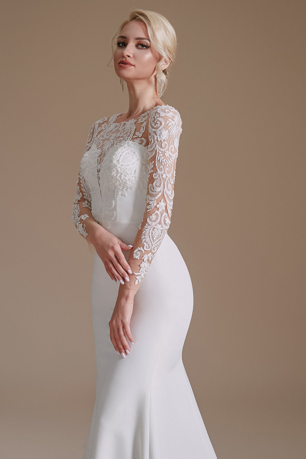 Sirena manga larga Sweep Train Vestido blanco de novia con encaje