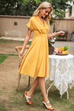 Elegante vestido vintage de cuello V amarillo