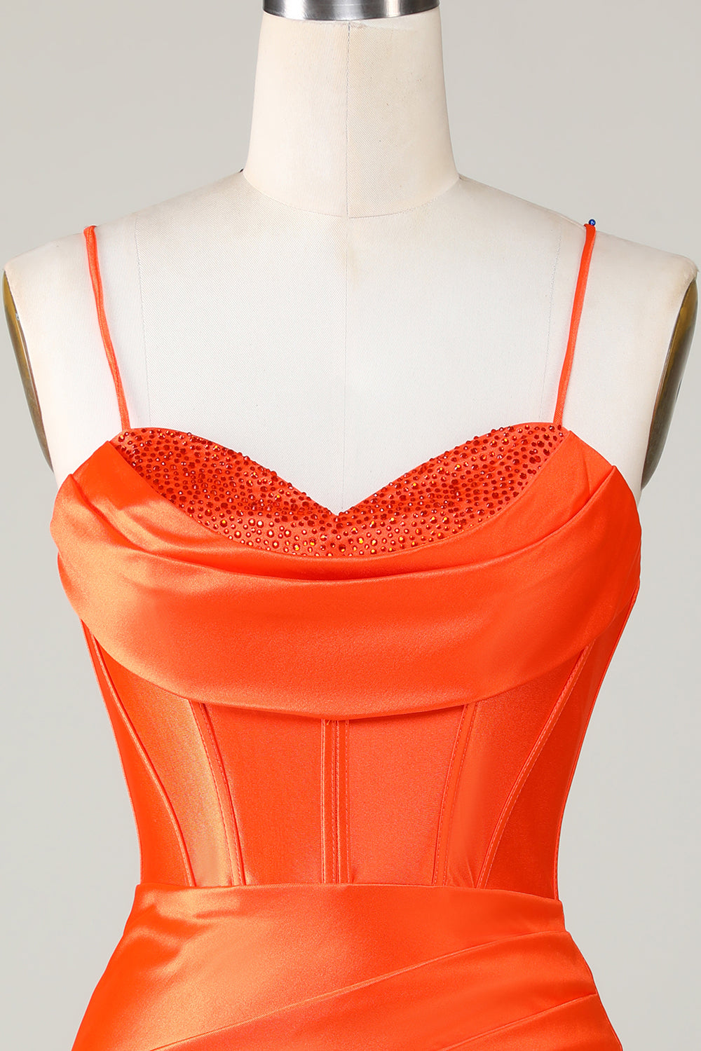 Corsé de cuentas naranja brillante Vestido corto ajustado de bienvenida