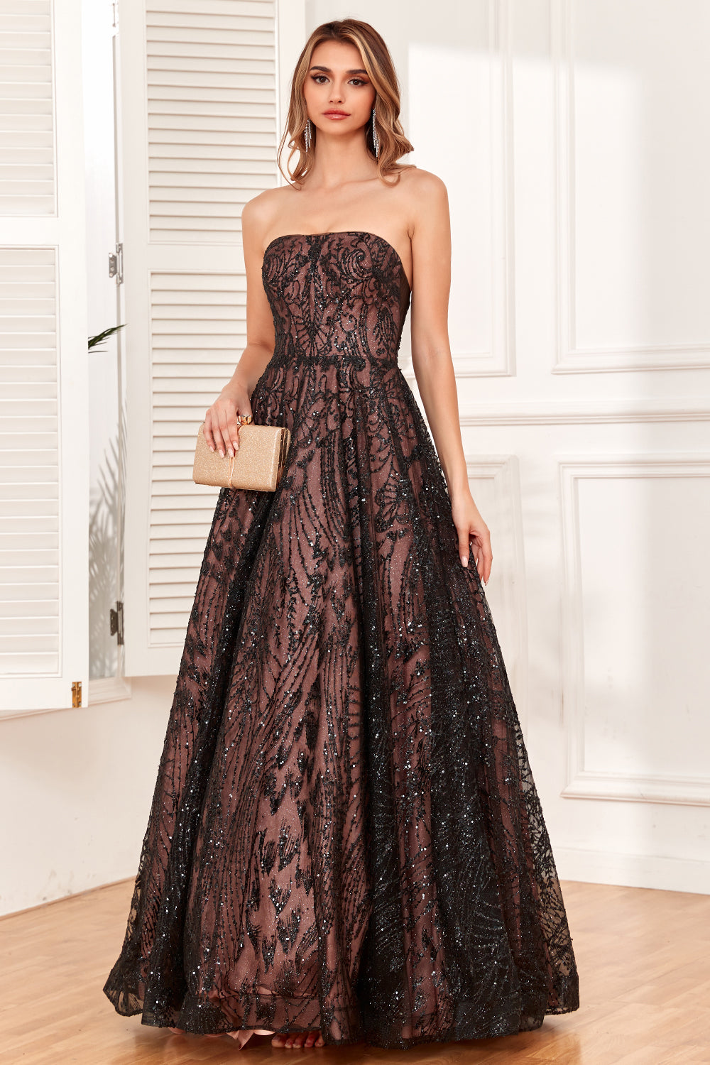 Vestido de Graduación Negro Sin Tirantes A Línea